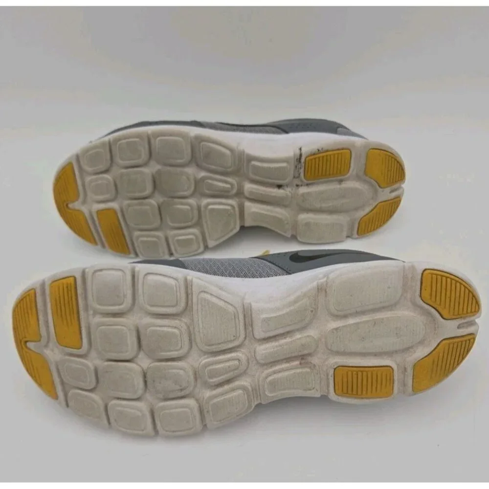 Nike‎ Flex Experience RN Size 10.5 Men's Gray Yellow Running Shoes 525762-005